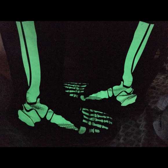 Glow in the dark Skeleton Docs! - Picture 2 of 4